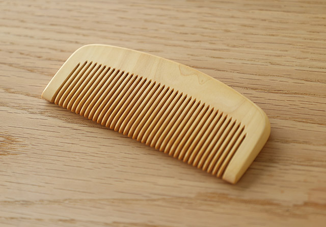 つげ櫛 手織り麻袋入り｜美容と健康｜中川政七商店 公式サイト