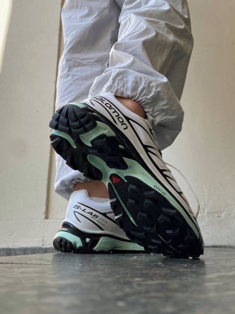 4852015409_w1280_h640_belye-