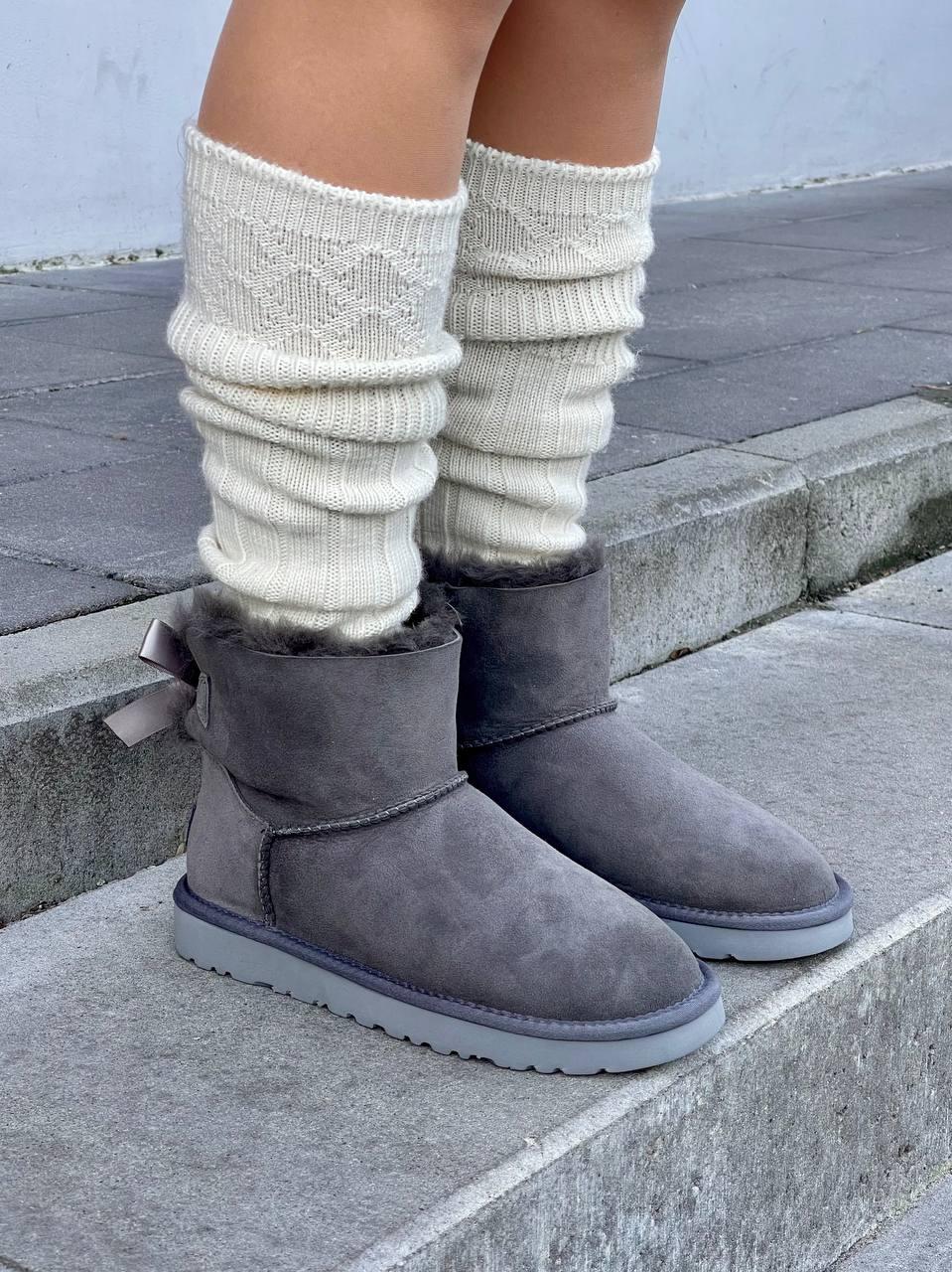 Уггі жіночі зимові сірі UGG MINI BAILEY BOW II BOOT GREY (04163