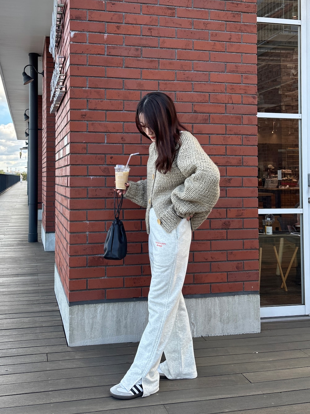 ISOOK（アイスー）の「ハンドニットウールブレンドカーディガン