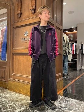 Needlesのアイテム（パープル系）を使った「トラックジャケット」の