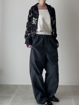 TODAYFULのアイテムを使った「刺繍シャツ」の人気ファッション