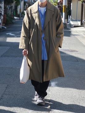 COMOLIのステンカラーコート（ベージュ系）を使った人気ファッション