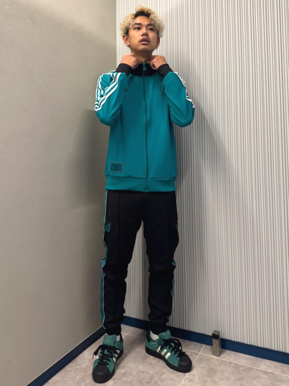 リバプールFC テラスアイコン トラックトップ、リバプールFC テラス