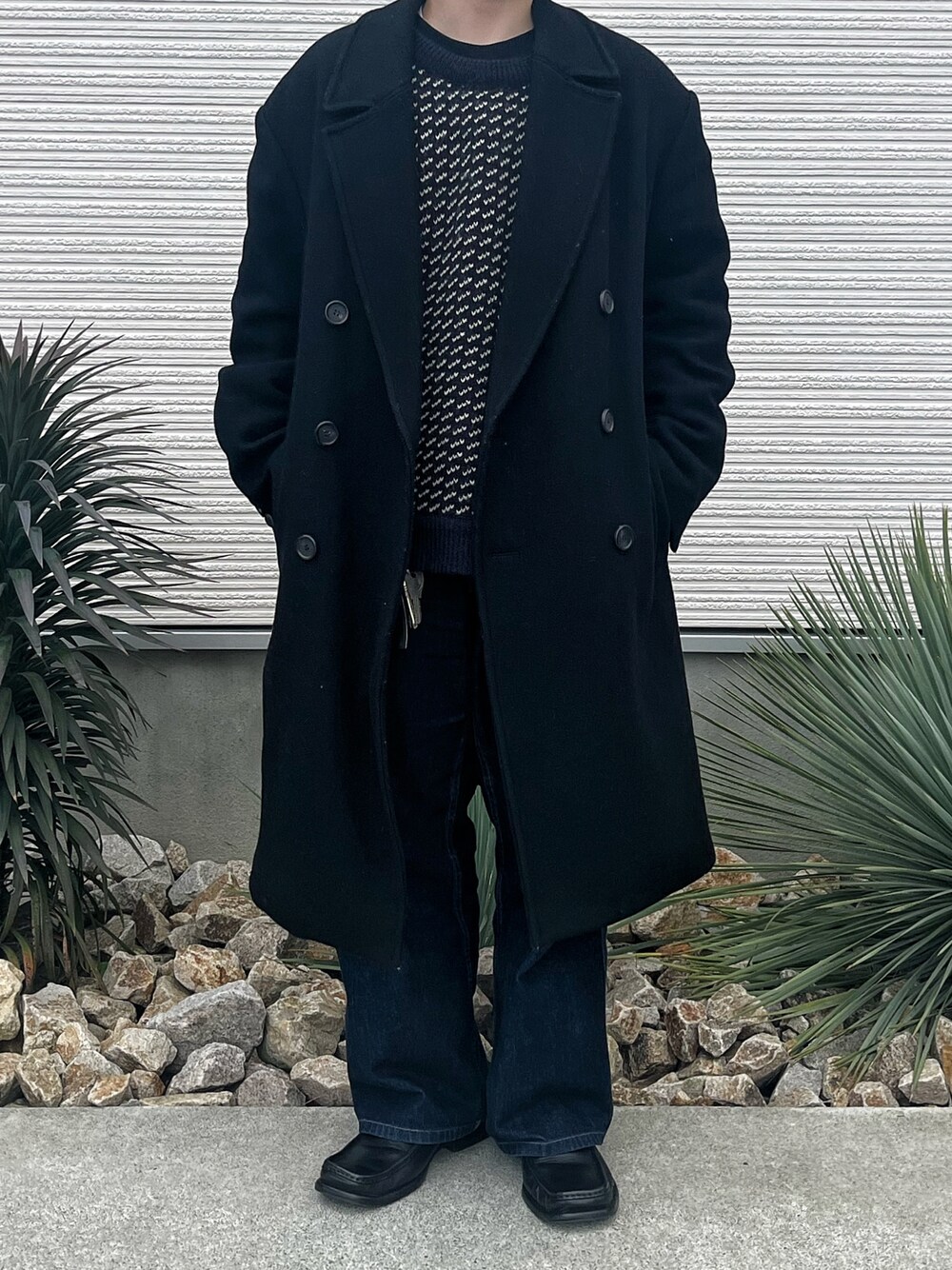 ANDERSSON BELLのチェスターコートを使った人気ファッション