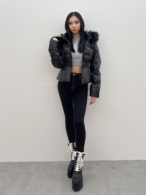 GDベルト付きフェイクレザーショートダウンコート（ダウンジャケット