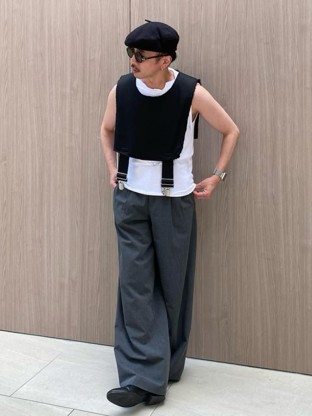 BLACK COMME des GARCONSのベストを使った人気ファッション