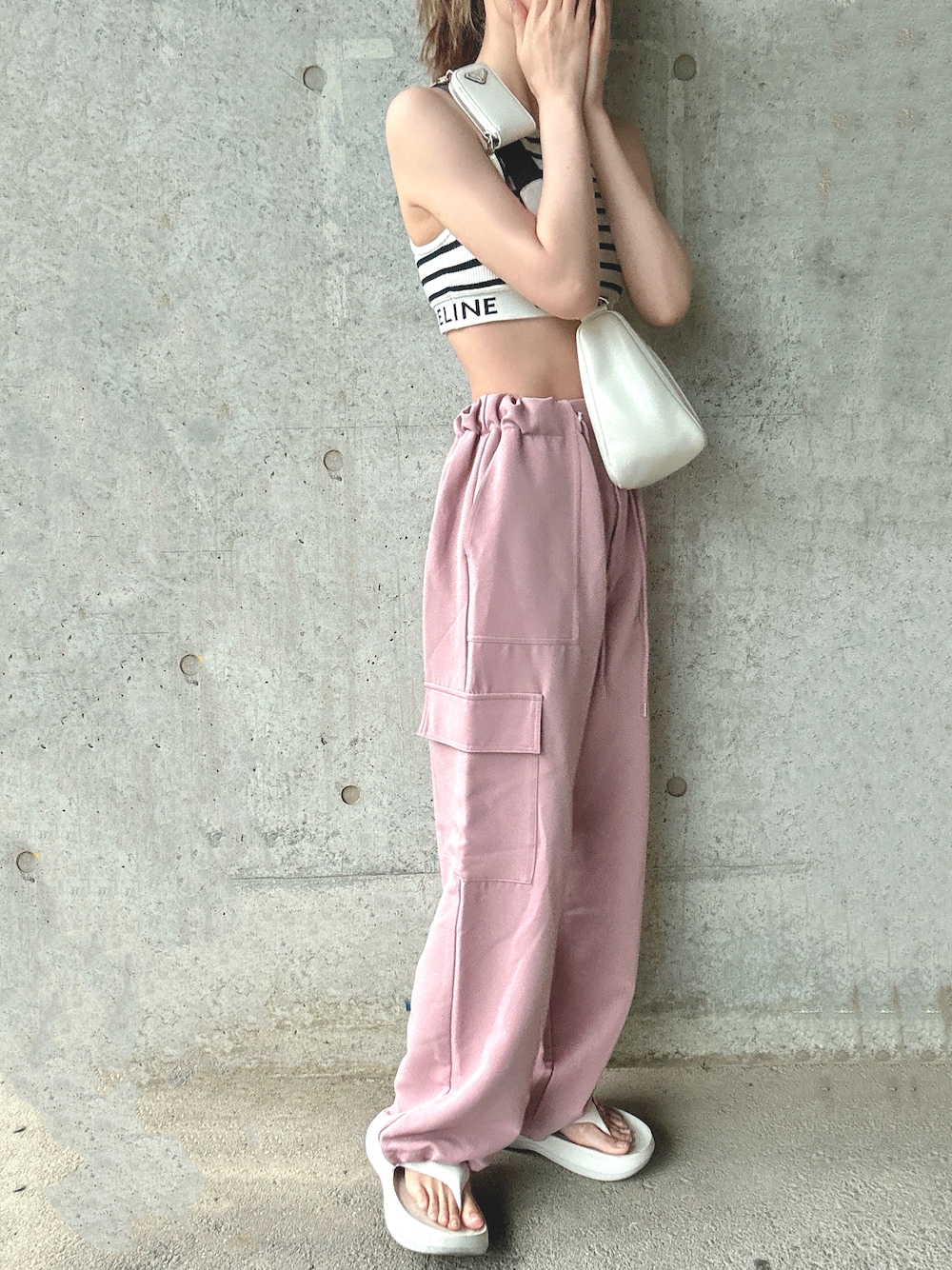 CELINEのタンクトップを使った人気ファッションコーディネート - WEAR