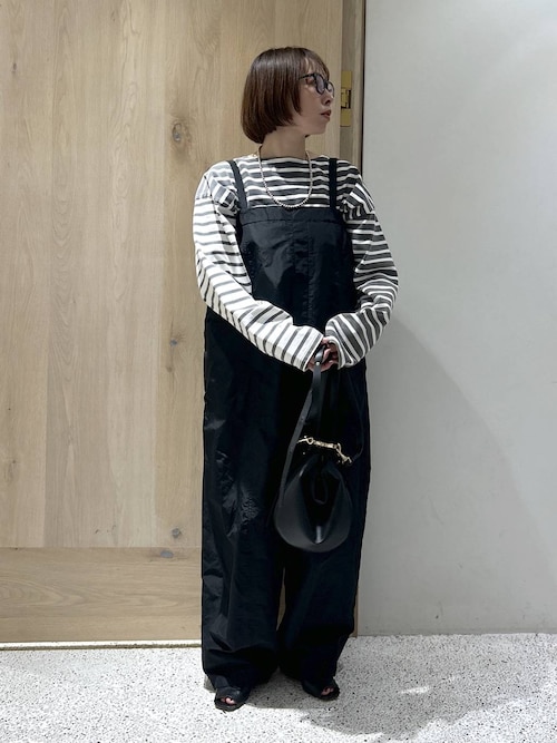 Curensologyのオールインワン・サロペットを使ったコーディネート