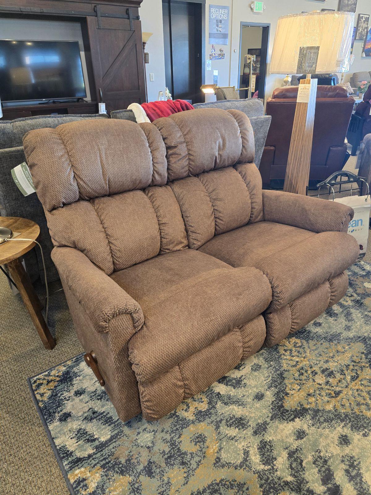 320512 by La-Z-Boy - Pinnacle Wall Reclining Loveseat | Saundra's