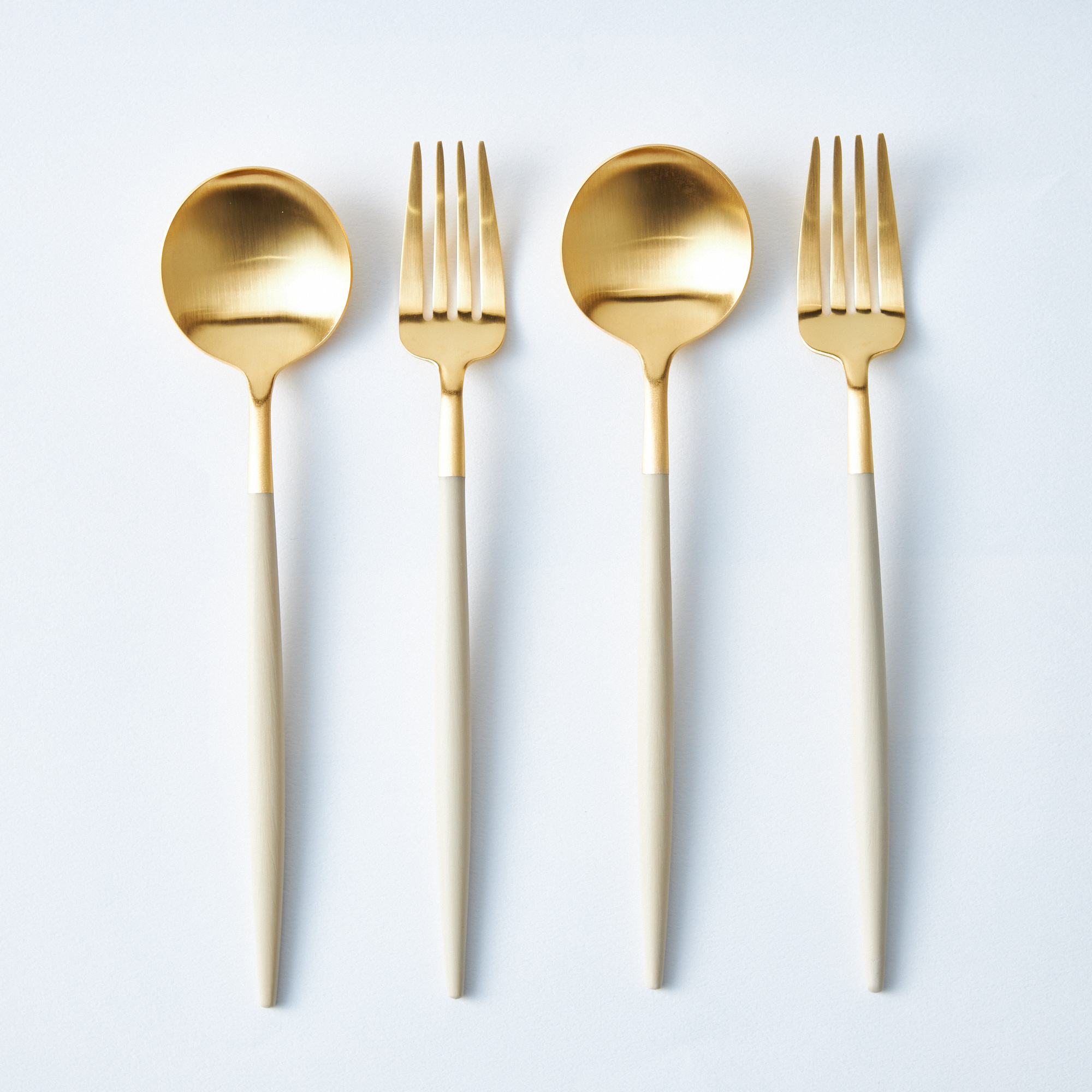 クチポール】ゴアアイボリー×ゴールド ディナーペア4本セット