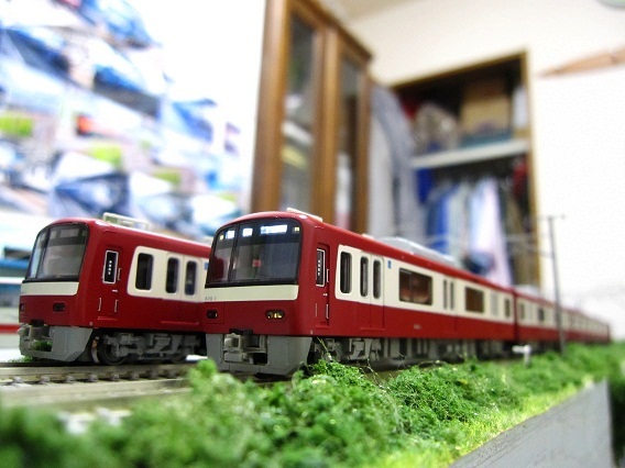 マイクロエース 京急600形 ｼﾝｸﾞﾙｱｰﾑﾊﾟﾝﾀ8両と4両我が家鉄道に入線