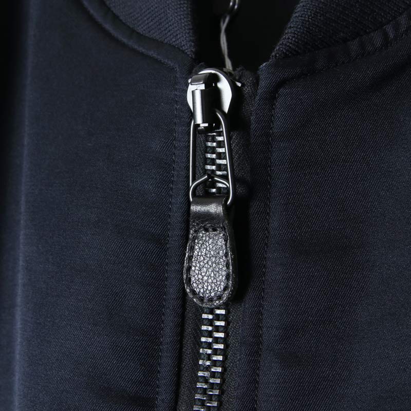 COMOLI (コモリ) シルクナイロン MA-1