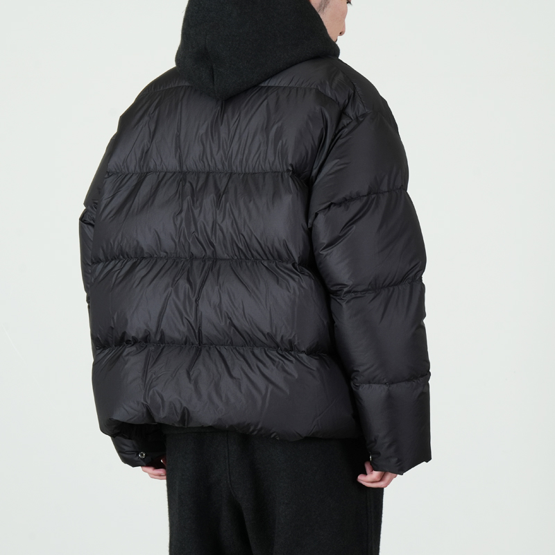 COMOLI (コモリ) ダウン ジャケット