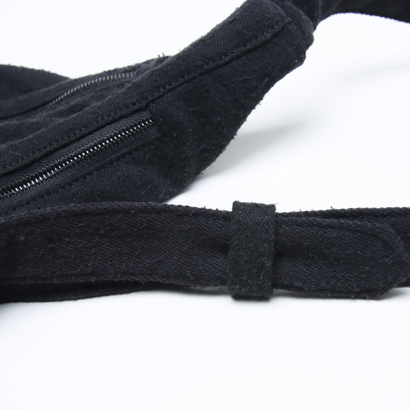 COMOLI (コモリ) シルクネップ ウエストバッグ