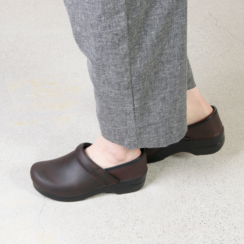 dansko (ダンスコ) PROFESSIONAL OILD スリッポン Antique Brown