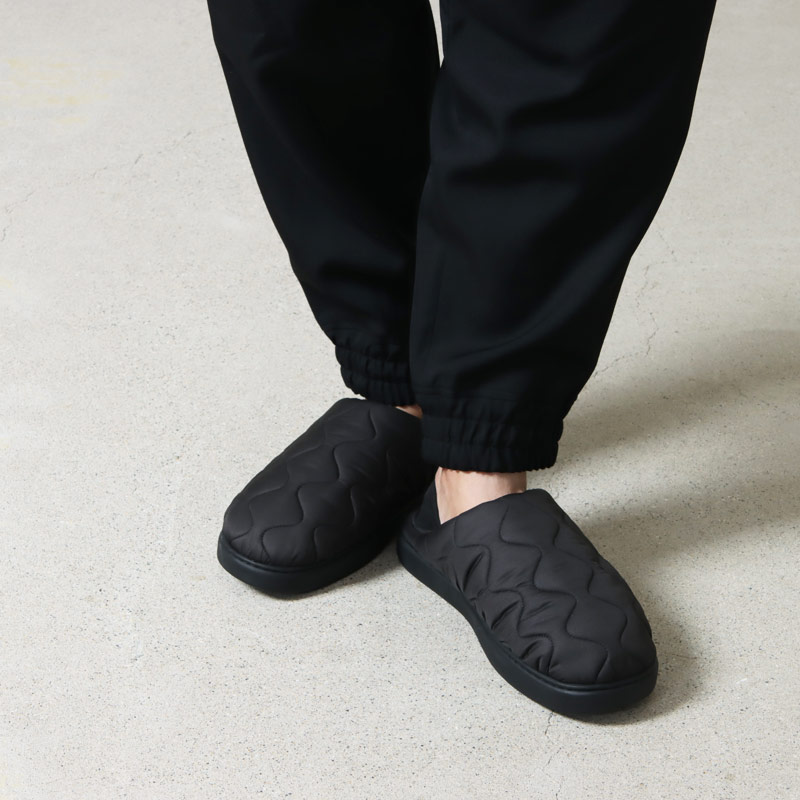 foot the coacher (フットザコーチャー) QUILTING SANDALS WAVE STITCH