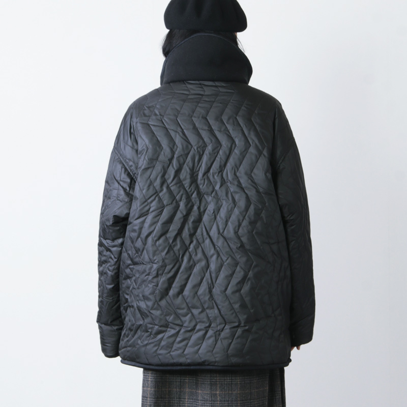 is-ness (イズネス) REVERSIBLE QUILTED FLEECE JACKET / リバーシブル