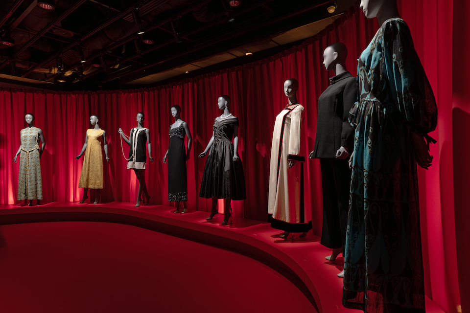 不世出の歌姫が愛したファッション。「MARIA CALLAS －ディーヴァが愛