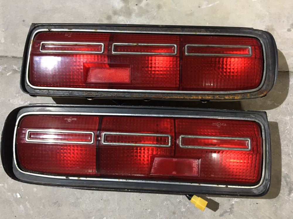 230セドリック？230グロリア？テールランプセット 当時物 旧車 絶版