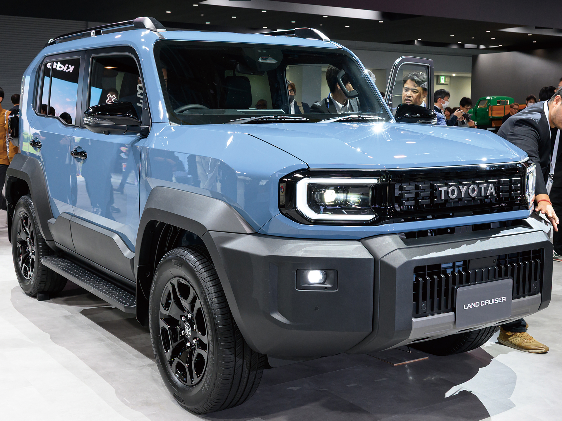 トヨタ FJクルーザー ブラックカラーパッケージ リフトアップ