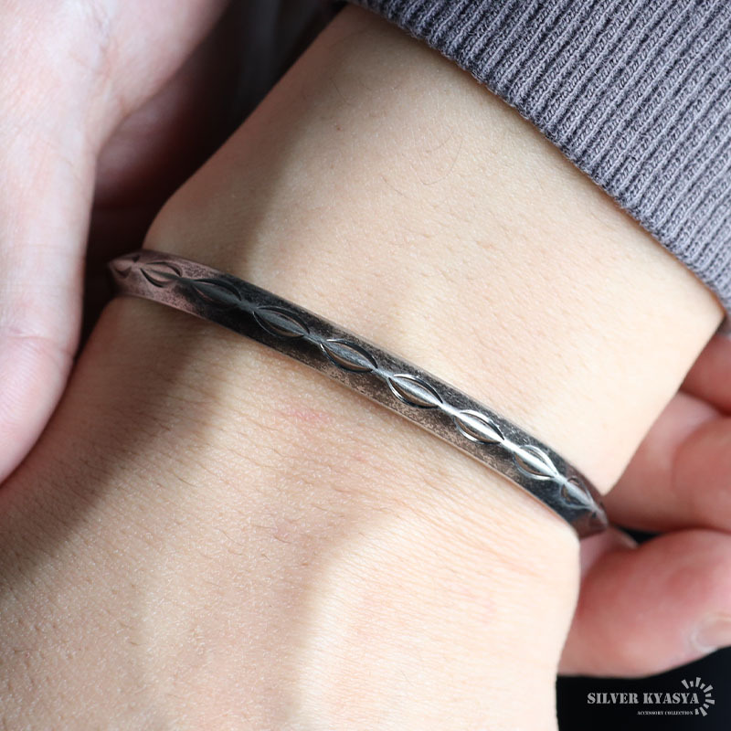 ステンレス アンティークバングル インディアンバングル ナバホ