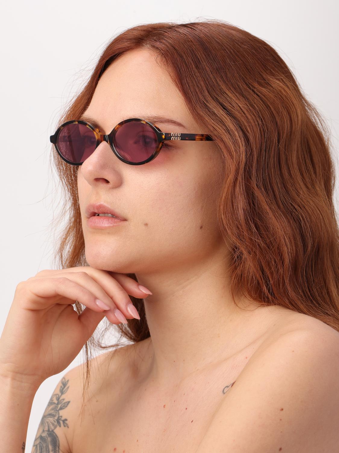 Miu Miu サングラス レディース - ブラウン | 04ZS | GIGLIO.COM