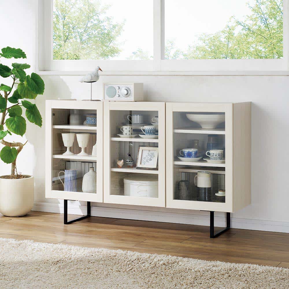 段違い棚のディスプレイキャビネット ガラス戸タイプ 幅80cm 通販