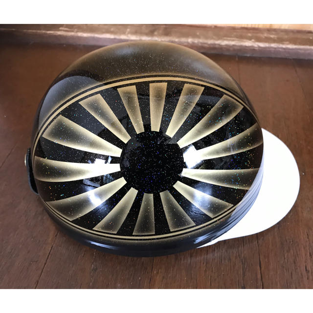 新品 七色ラメ入り 黒金 ボカシ 富士日章 コルク半 ヘルメットの通販