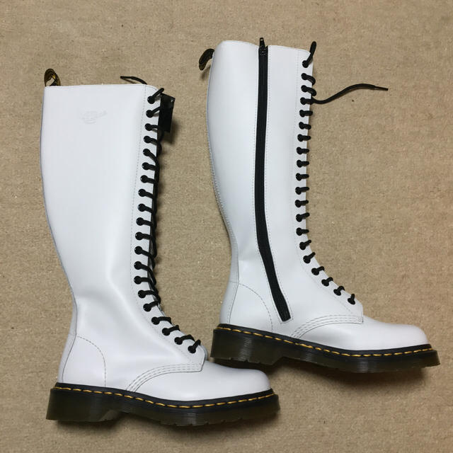 Dr.Martens - 新品 Dr. Martens ドクターマーチン 20ホール 白 ロング