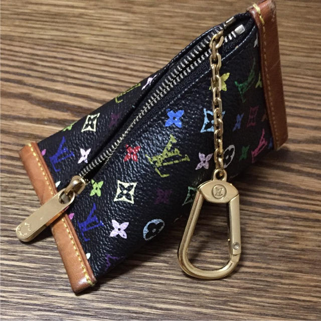 LOUIS VUITTON - 希少！ヴィトン マルチカラー ベルランゴ 三角錐 キー