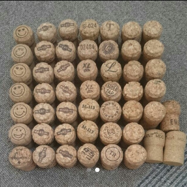 Dom Pérignon - シャンパンコルク56本(うちドンペリコルク6本)の通販