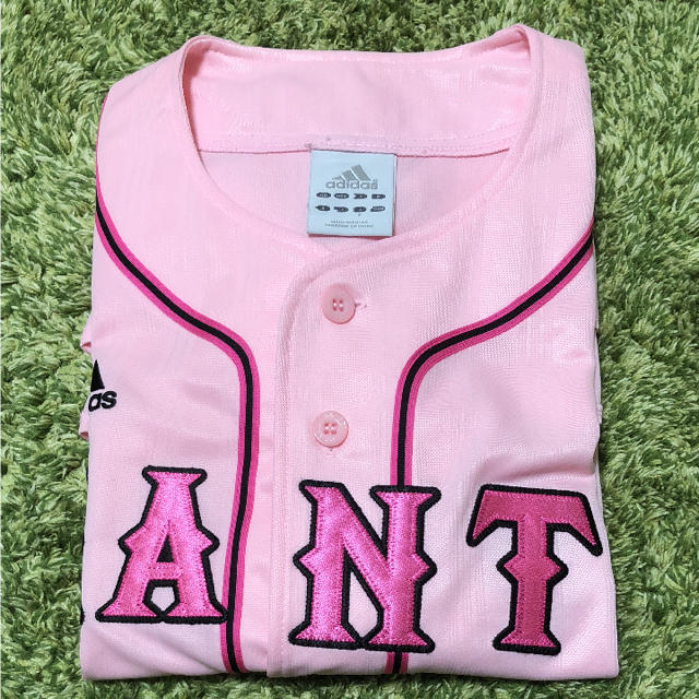 ジャイアンツピンクユニフォームの通販 by yasu's shop｜ラクマ