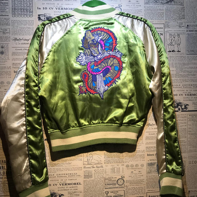 GLAD NEWS - GLAD NEWS グラッドニュース スカジャンの通販 by