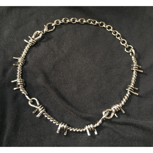 新品 有刺鉄線ネックレスhyde着用モデルラルクVAMPSの通販 by QBshop