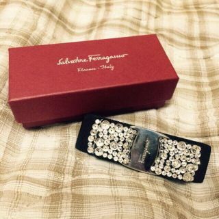 FERRAGAMO（ビジュー ・ ヘアピン）のフリマアイテム一覧