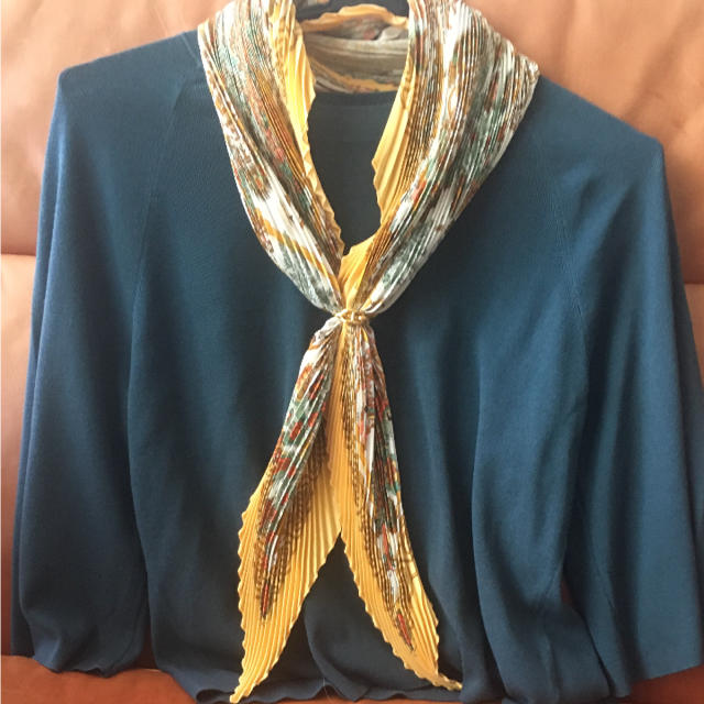 12月末まで値下げ！HERMES プリーツスカーフ イエロー系 12月末まで