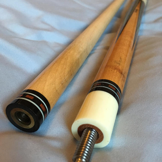 今だけ値下げ！アダム ヘルムステッター［Helmstetter］キュー＆ケース