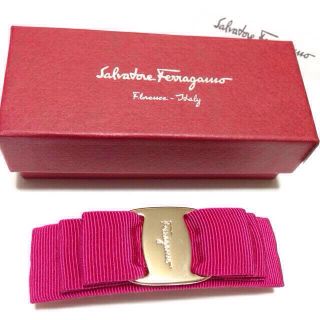 FERRAGAMO（ピンク/桃色系）のフリマアイテム一覧