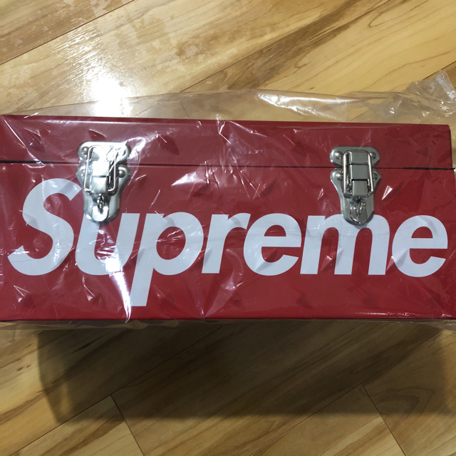 Supreme Diamond Plate Tool Box