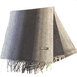 DKNY（マフラー）のフリマアイテム一覧