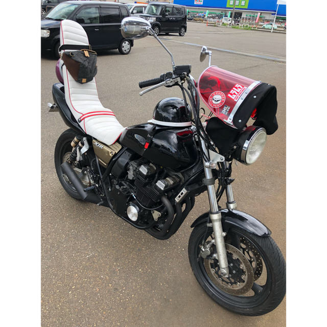 xjr400 三段シートのみ 約60センチ 白 赤 の通販 by chaser｜ラクマ