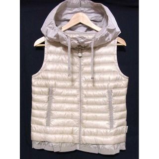 MONCLER（ダウンベスト）のフリマアイテム一覧