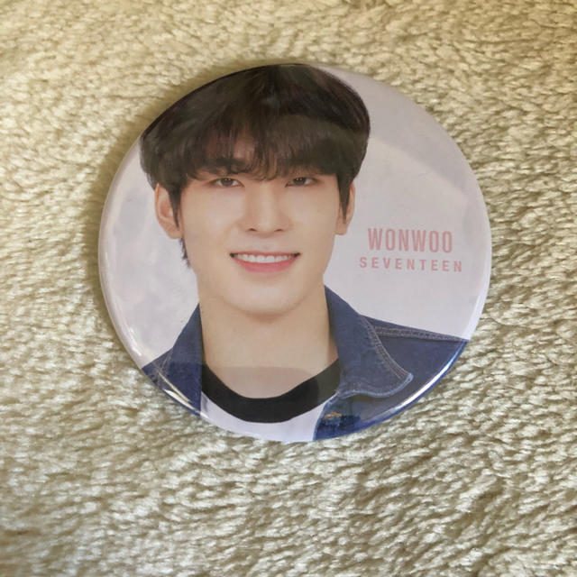 seventeen 缶バッチ ウォヌ セブチの通販 by saythename｜ラクマ