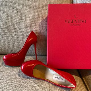 VALENTINO（ハイヒール/パンプス ・ レッド/赤色系）のフリマアイテム一覧
