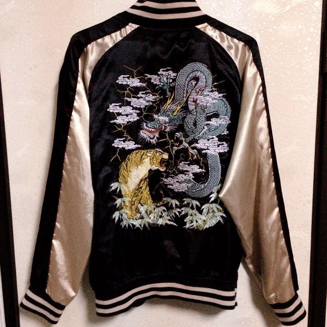 スカジャン 虎 龍の通販 by Kanna Store｜ラクマ
