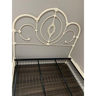 LAURA ASHLEY（ベッド/マットレス）のフリマアイテム一覧