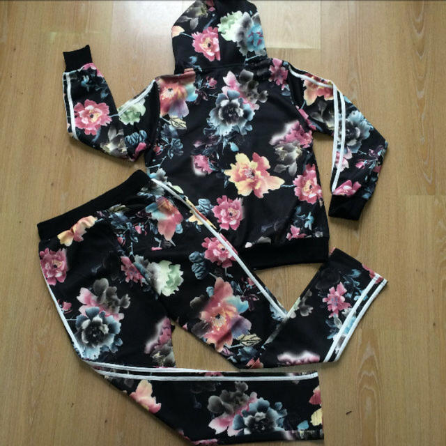 adidas - adidas花柄ジャージの通販 by プロフ必読