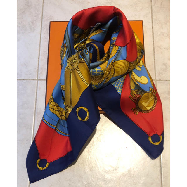 HERMES - 専用 シルクの太陽 エルメス スカーフ カレ90 箱付きの通販