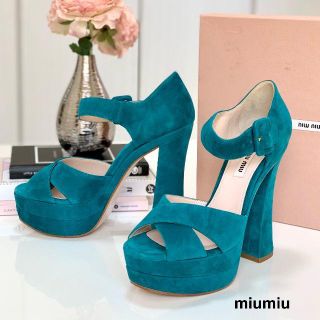 MIU MIU（サンダル ・ ブルー・ネイビー/青色系）のフリマアイテム一覧